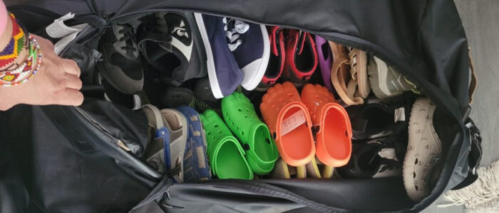 Aide achat de chaussures pour Association Terres Maasaï
